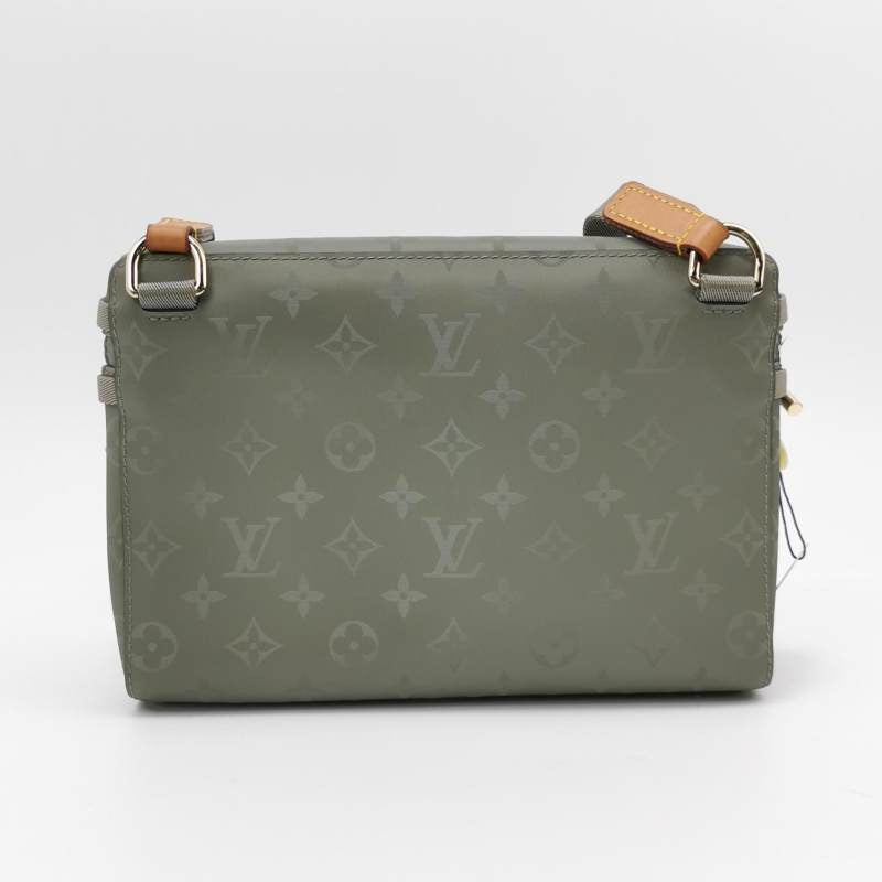 Louis Vuitton (LV) Messenger Vegetable Tanned Leather Old Flower Box Bag Satchel