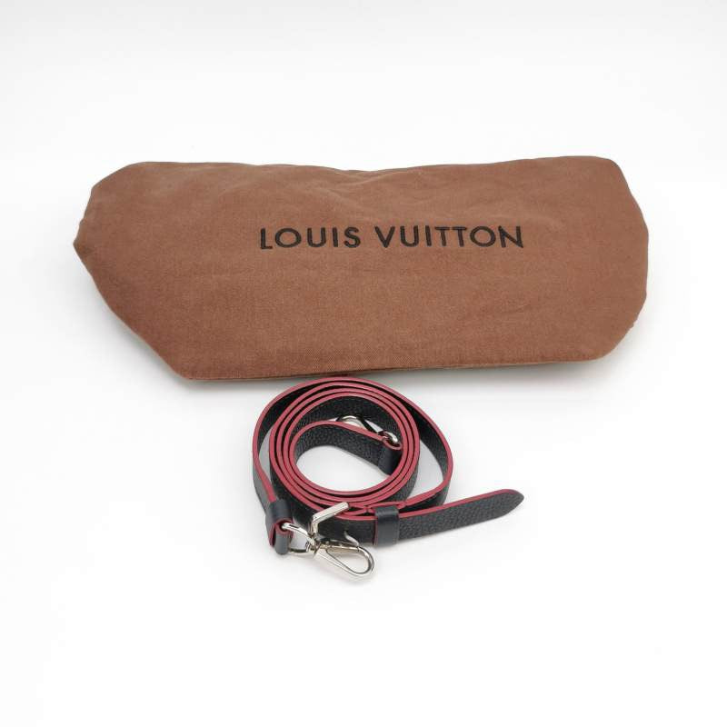 Louis Vuitton (LV) CapucinesBB Cowhide Solid Color Metal LV Buckle Crossbody Shoulder Bag